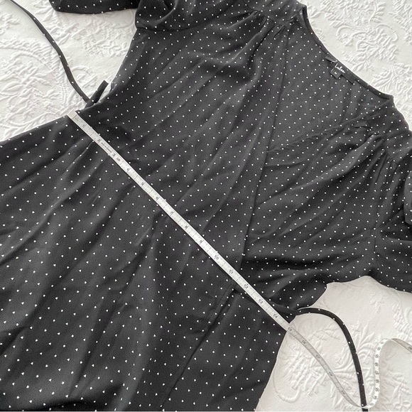 NWOT Lulus Farah Black Print Midi Wrap Dress Medium - Picture 5 of 5